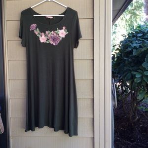 SJS dress olive green embroidery floral trim Sz L